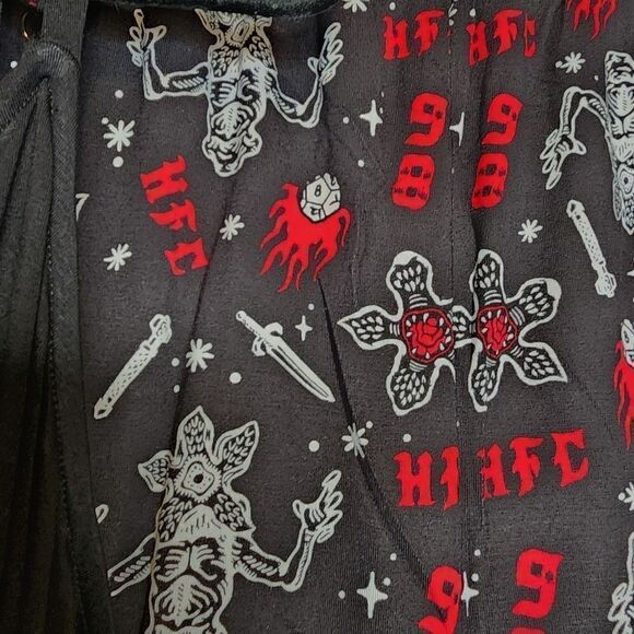 4X 26W Torrid Black Stranger Things Pajama Set Tank Shorts Demogorgon Hunter Red - Picture 4 of 10
